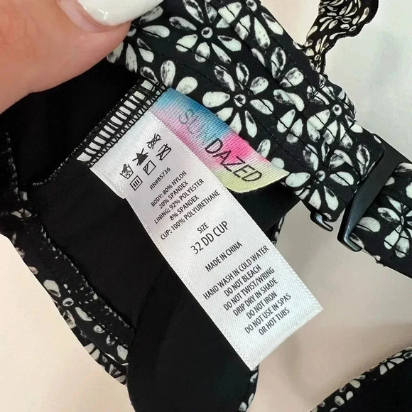 SUNDAZED Swim top - Picture 4 of 4